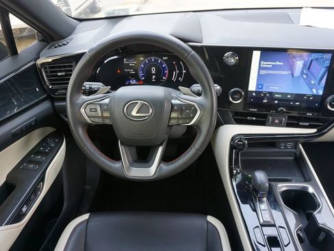Used 2024 Lexus NX 250 FWD image 6