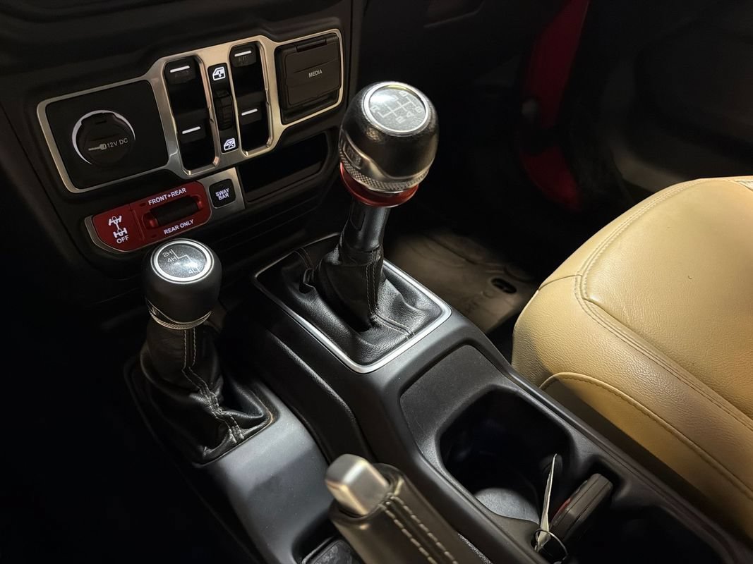 Used 2018 Jeep Wrangler Unlimited Rubicon AWD/4WD image 22