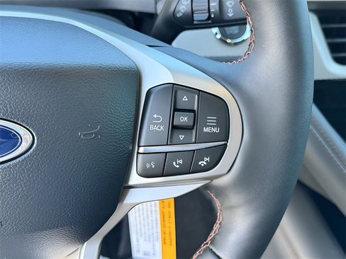 New 2025 Ford Explorer Active w/ Active Comfort Package image 16