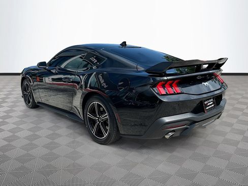 Used 2024 Ford Mustang Coupe RWD image 5