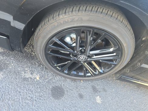 Used 2025 Toyota Camry SE image 21