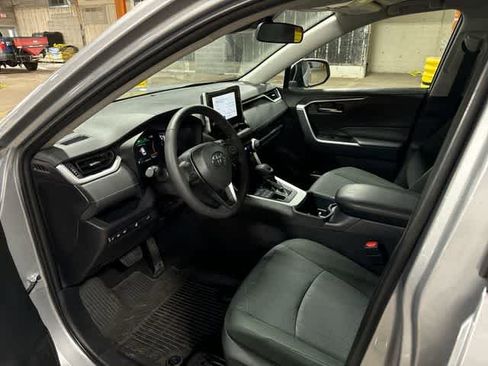 Used 2025 Toyota RAV4 XLE w/ Convenience Package image 52
