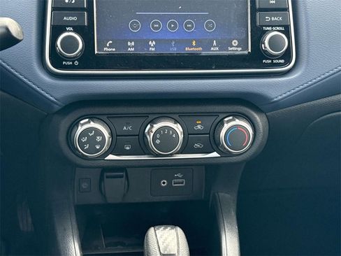 Used 2023 Nissan Versa SV image 15