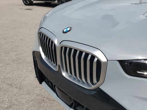 Used 2026 BMW X5 sDrive40i w/ M Sport Package RWD image 11
