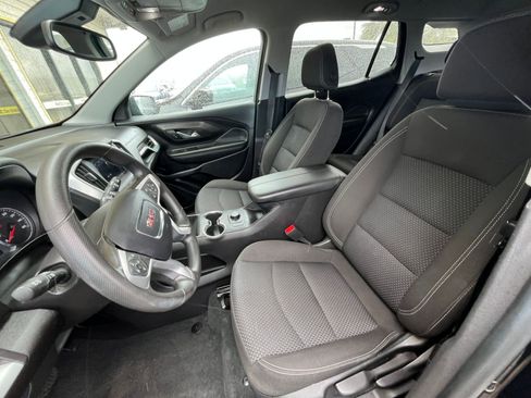 Used 2024 GMC Terrain SLE FWD image 27