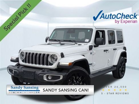 Used 2025 Jeep Wrangler Unlimited Sahara image 1