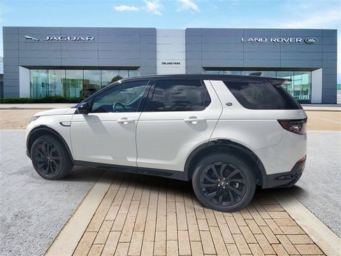 Certified 2025 Land Rover Discovery Sport Dynamic SE image 7