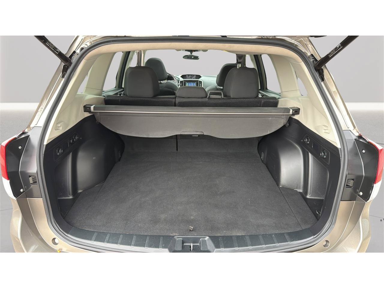 Used 2020 Subaru Forester Premium AWD/4WD image 33