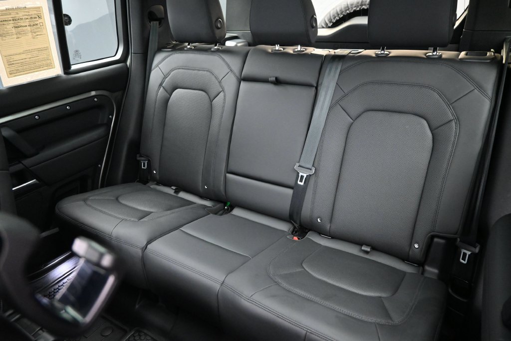 Used 2025 Land Rover Defender 110 S AWD/4WD image 14