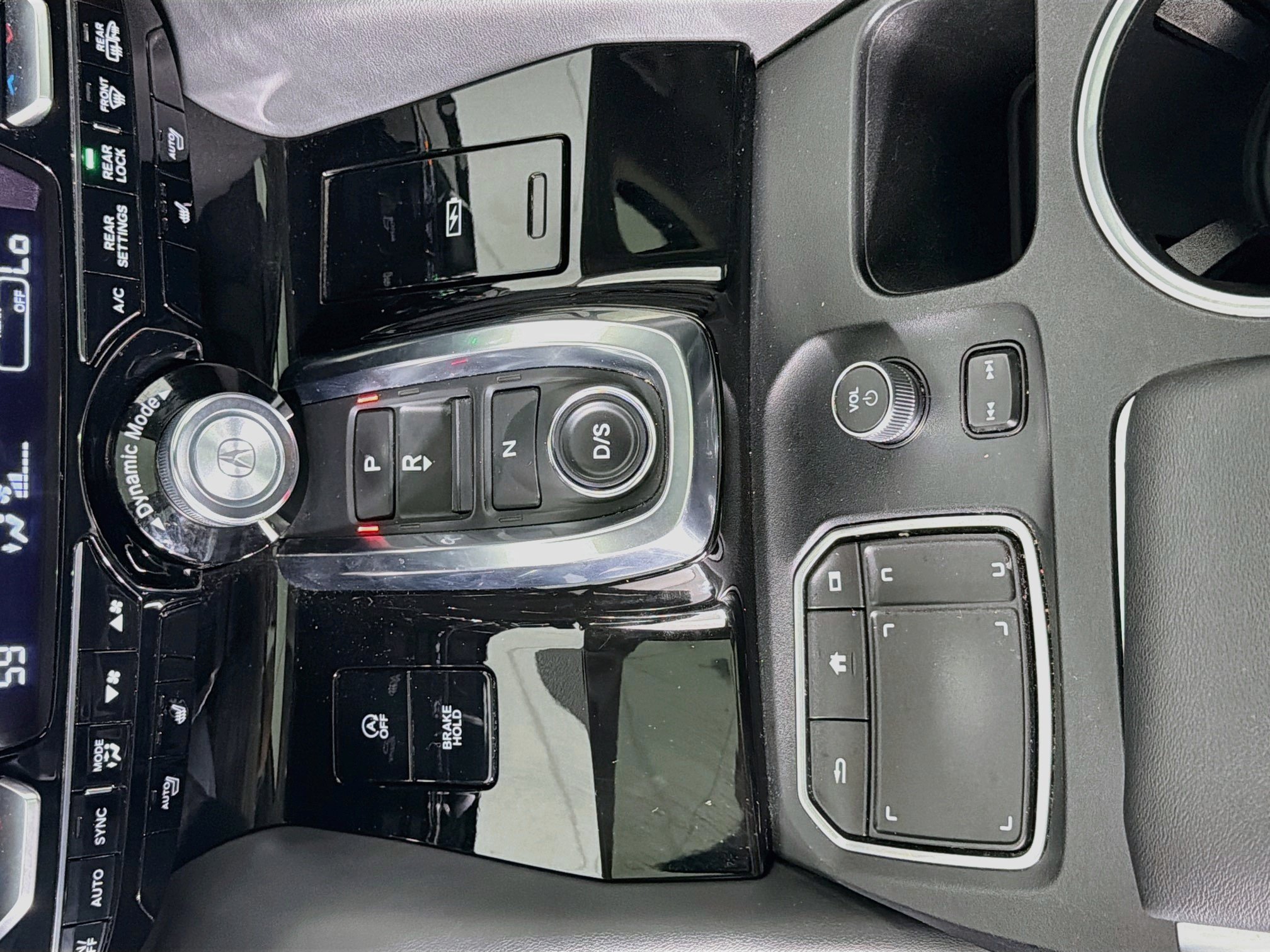 Used 2022 Acura MDX w/ Technology Package FWD image 24