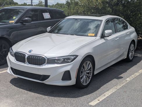 Used 2024 BMW 330i Sedan RWD image 2