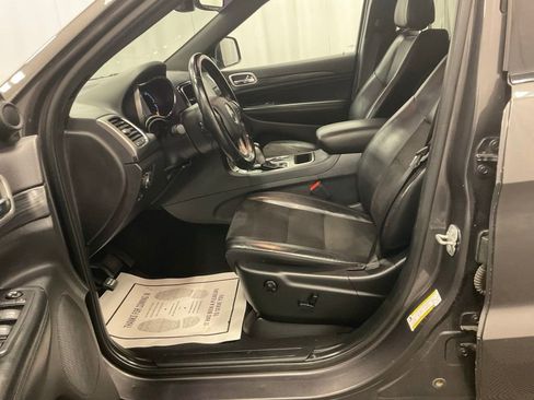 Used 2020 Jeep Grand Cherokee Altitude AWD/4WD image 7