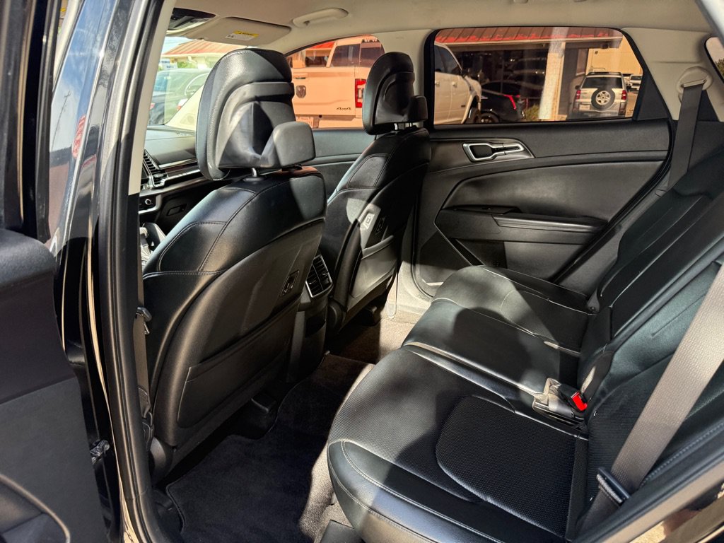 Used 2023 Kia Sportage EX FWD image 14