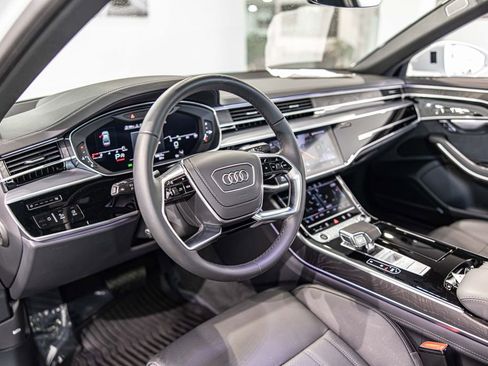 Used 2025 Audi A8 L 3.0T AWD/4WD image 21