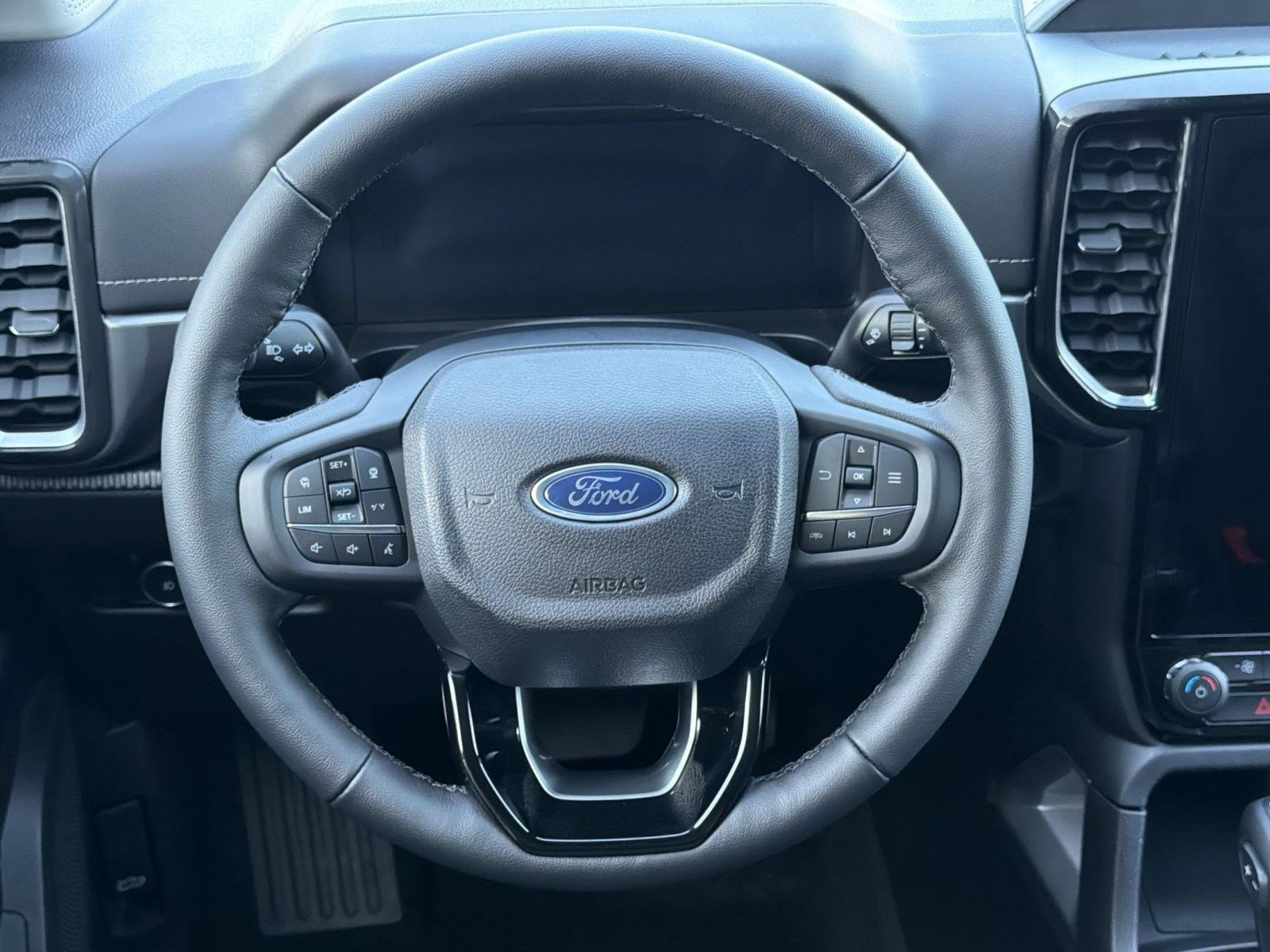 New 2026 Ford Ranger Lariat w/ FX4 Off-Road Package AWD/4WD image 11