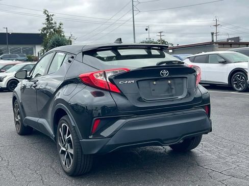 Used 2019 Toyota C-HR XLE FWD image 11