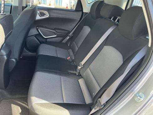 Used 2025 Kia Soul LX w/ LX Technology Package image 23