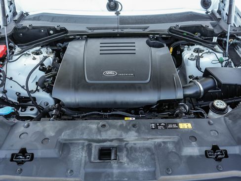 Used 2023 Land Rover Defender 110 S image 27