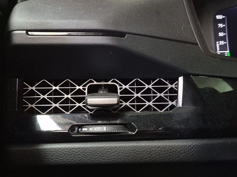 Used 2025 Honda Accord Touring image 11