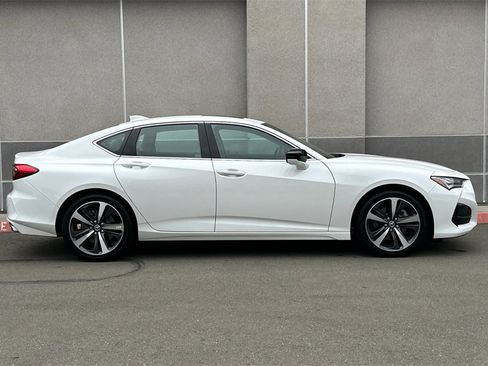 Certified 2025 Acura TLX w/ Technology Package image 3