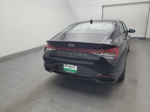 Used 2023 Hyundai Elantra SEL FWD image 7