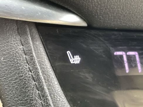 Used 2017 Cadillac XT5 Luxury w/ Driver Awareness Package image 22