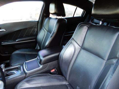 Used 2018 Dodge Charger GT image 13