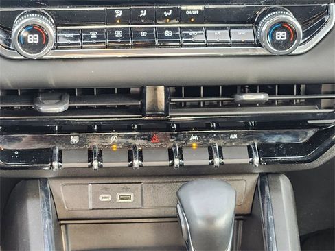 Certified 2024 GMC Canyon Elevation w/ Convenience Package image 32