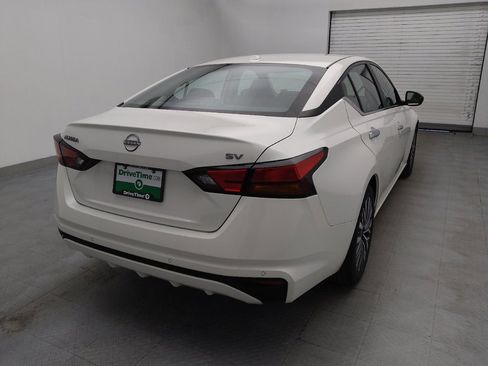 Used 2024 Nissan Altima 2.5 SV image 7