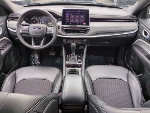 Used 2024 Jeep Compass Latitude AWD/4WD image 15