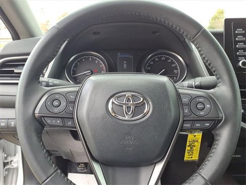 Used 2023 Toyota Camry SE image 21