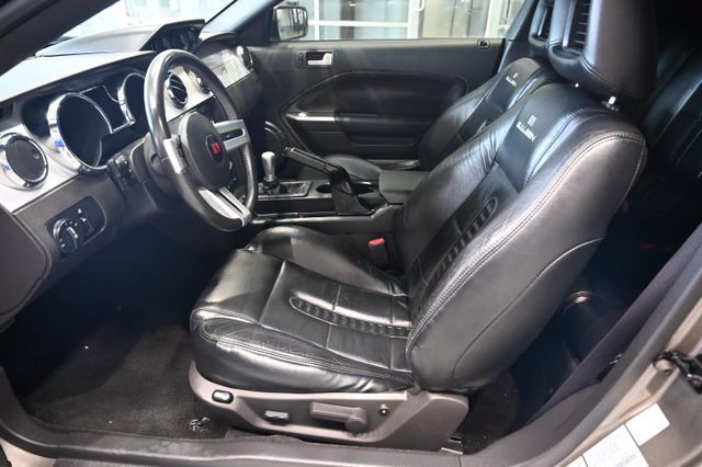 Used 2005 Ford Mustang GT Premium RWD image 11