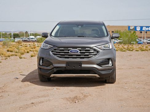 Used 2021 Ford Edge Titanium FWD image 3