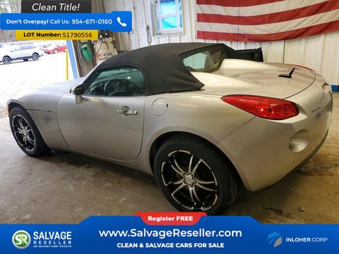 Used 2008 Pontiac Solstice Convertible w/ Premium Package RWD image 3
