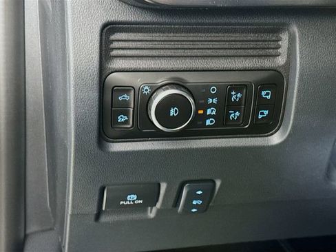 New 2026 Ford F250 Lariat w/ Chrome Package image 11