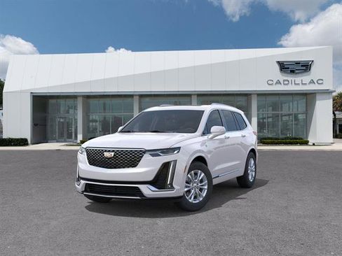 New 2025 Cadillac XT6 Luxury image 8