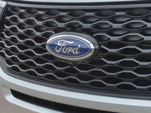 Used 2023 Ford Explorer ST w/ Equipment Group 401A image 12