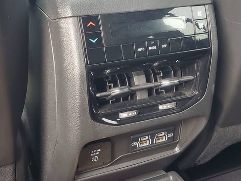 Used 2023 Jeep Grand Cherokee L Laredo AWD/4WD image 29