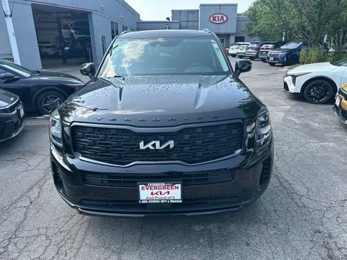 Used 2022 Kia Telluride EX w/ EX Premium Package AWD/4WD image 2