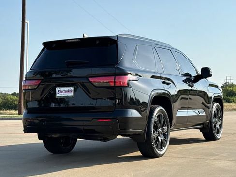 Used 2024 Toyota Sequoia Capstone AWD/4WD image 8