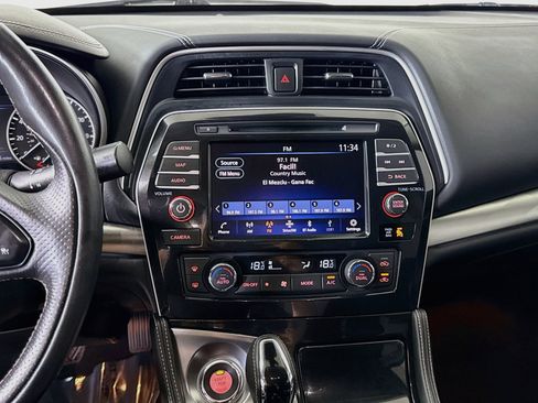 Used 2023 Nissan Maxima SL FWD image 18