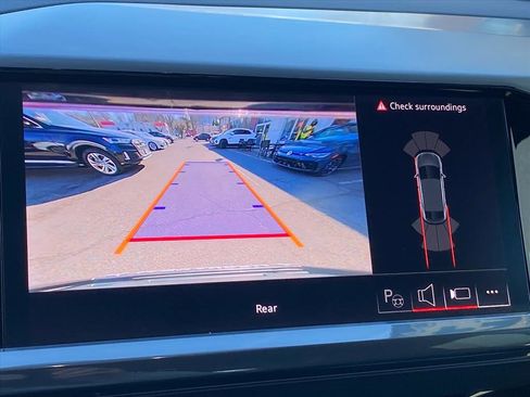 Used 2024 Audi Q4 e-tron Premium Plus w/ Premium Plus image 18