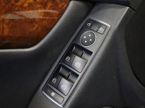 Used 2011 Mercedes-Benz C 300 4MATIC Sedan image 14