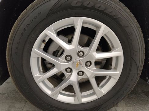 Used 2024 Chevrolet Equinox LT image 31