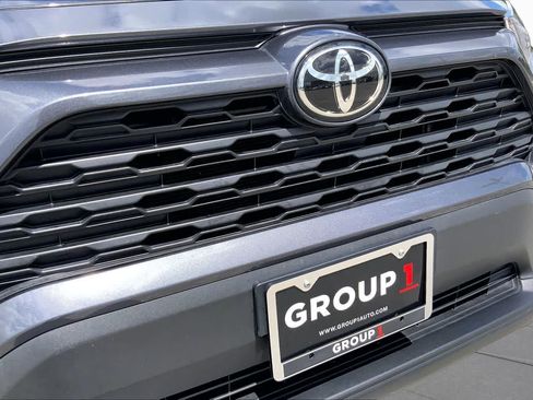 Used 2020 Toyota RAV4 LE FWD image 29