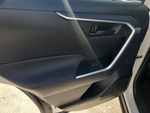 Certified 2025 Toyota RAV4 LE FWD image 12