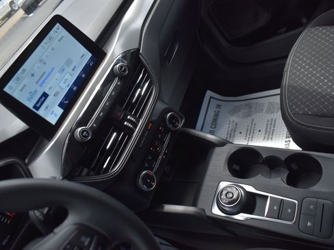 Used 2024 Ford Escape Active image 25