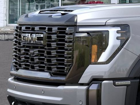 Used 2026 GMC Sierra 2500 Denali Ultimate w/ LPO, Black Badging Package AWD/4WD image 13