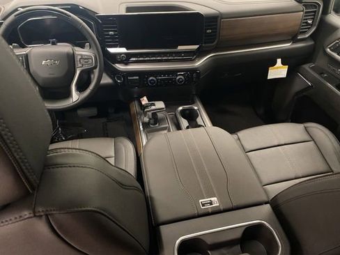 New 2026 Chevrolet Silverado 1500 High Country w/ Midnight Edition AWD/4WD image 19