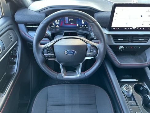 Certified 2025 Ford Explorer ST-Line w/ ST-Line Street Pack AWD/4WD image 13